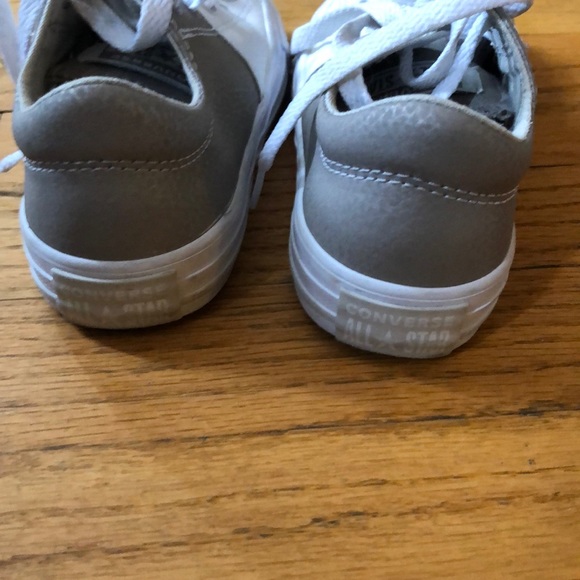 Unisex Leather Converse...WORN ONCE - Picture 3 of 3